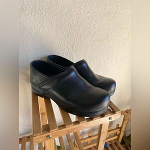 Dansko Ebony Leather Mules